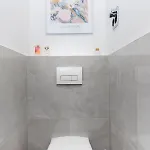 Deluxe Flat, Zentral, Ps4, Netflix, דירה